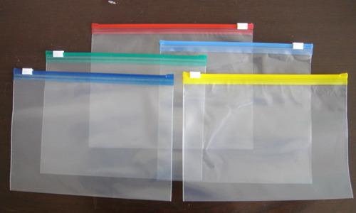 clear plastic zip top bag